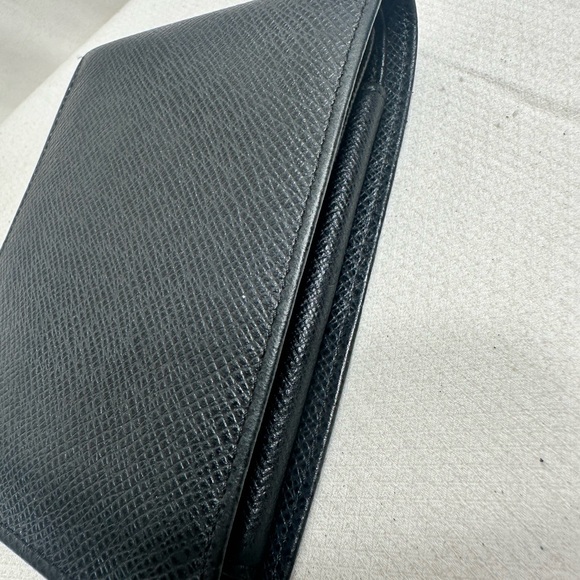 Louis Vuitton Wallet - Picture 5 of 11
